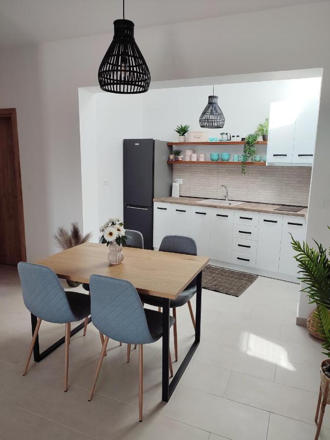 Kalokairini Avra Apartamento Archangelos  Exterior foto